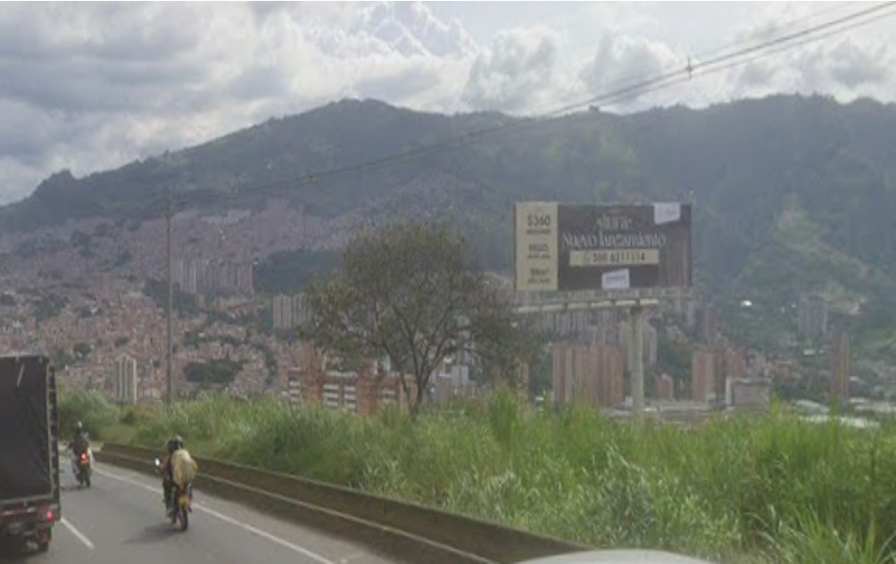 Valla Tipo Petrolera Medellín