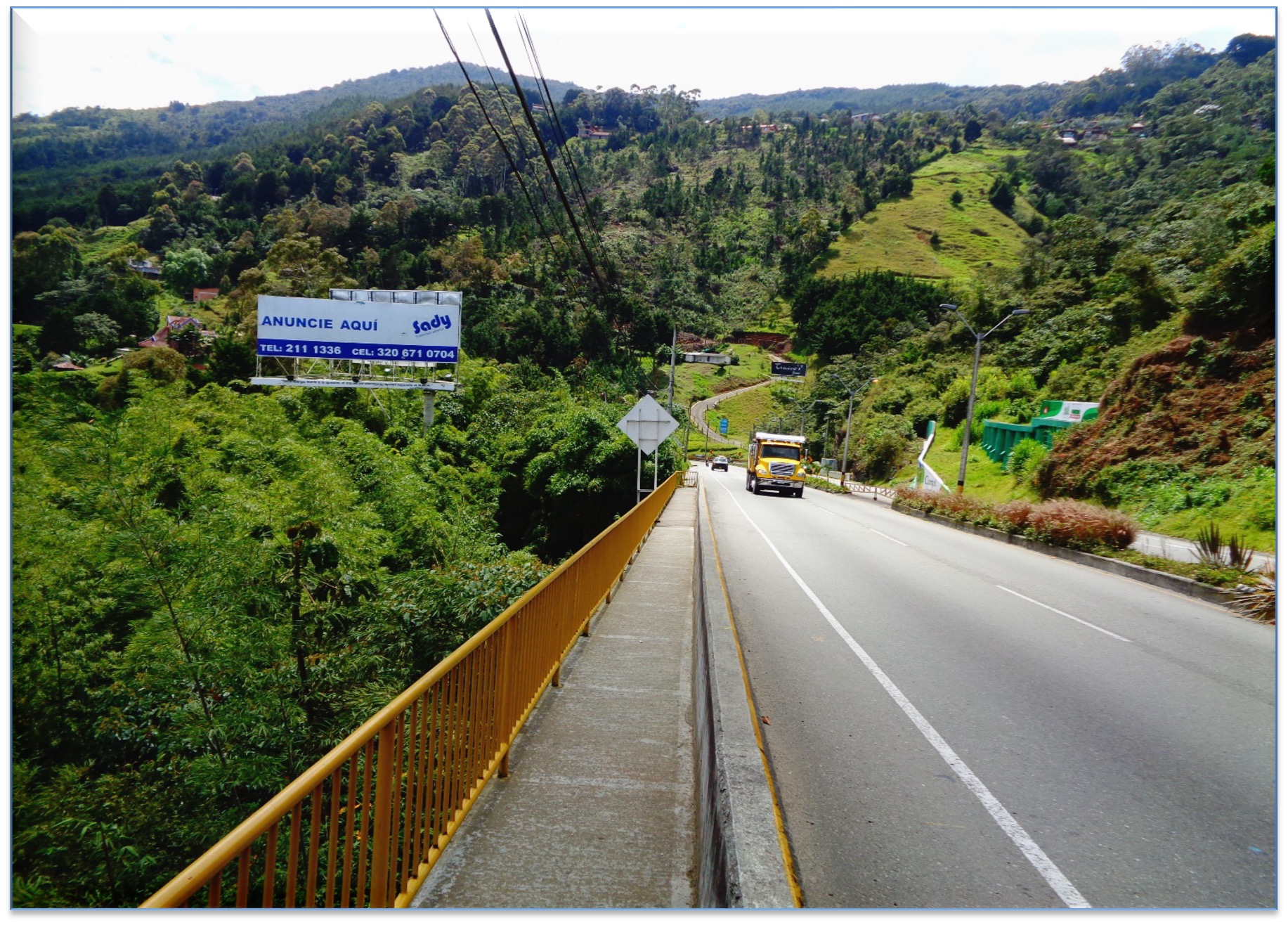Valla Tipo Petrolera en Vía Las Palmas