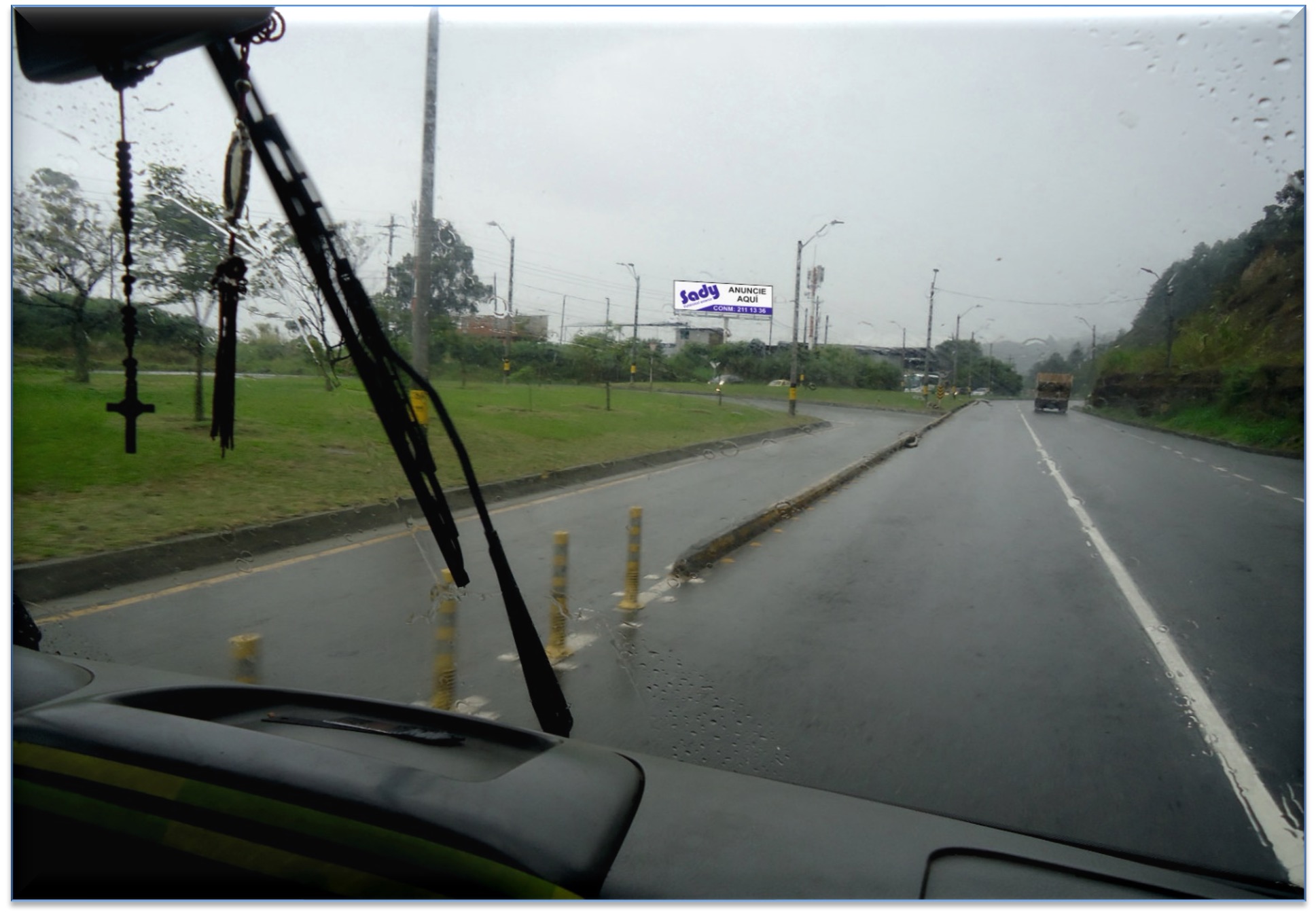 Valla tipo petrolera en Autopista Medellín – Bogotá
